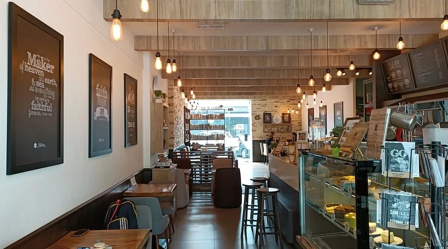 Best Breakfast in Dubai: A Local-Style Guide to Morning Spots